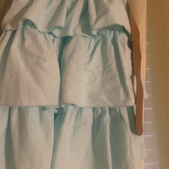 Have Light Blue Garment - Picture 4 of 7